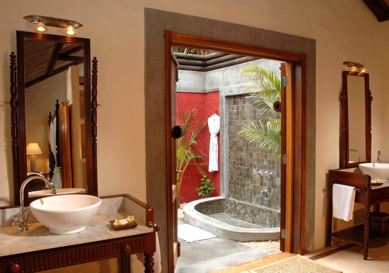 Lakaz chamarel exclusive lodge outside bathroom 1280