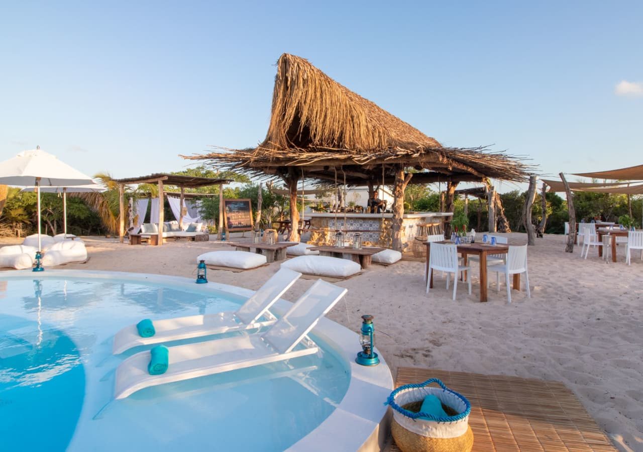 Azura marlin beach swimming pool and beach bar 1280