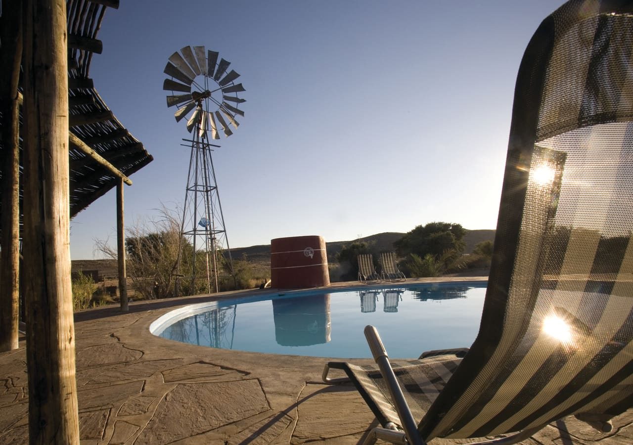 Canyon roadhouse swimming pool 1280