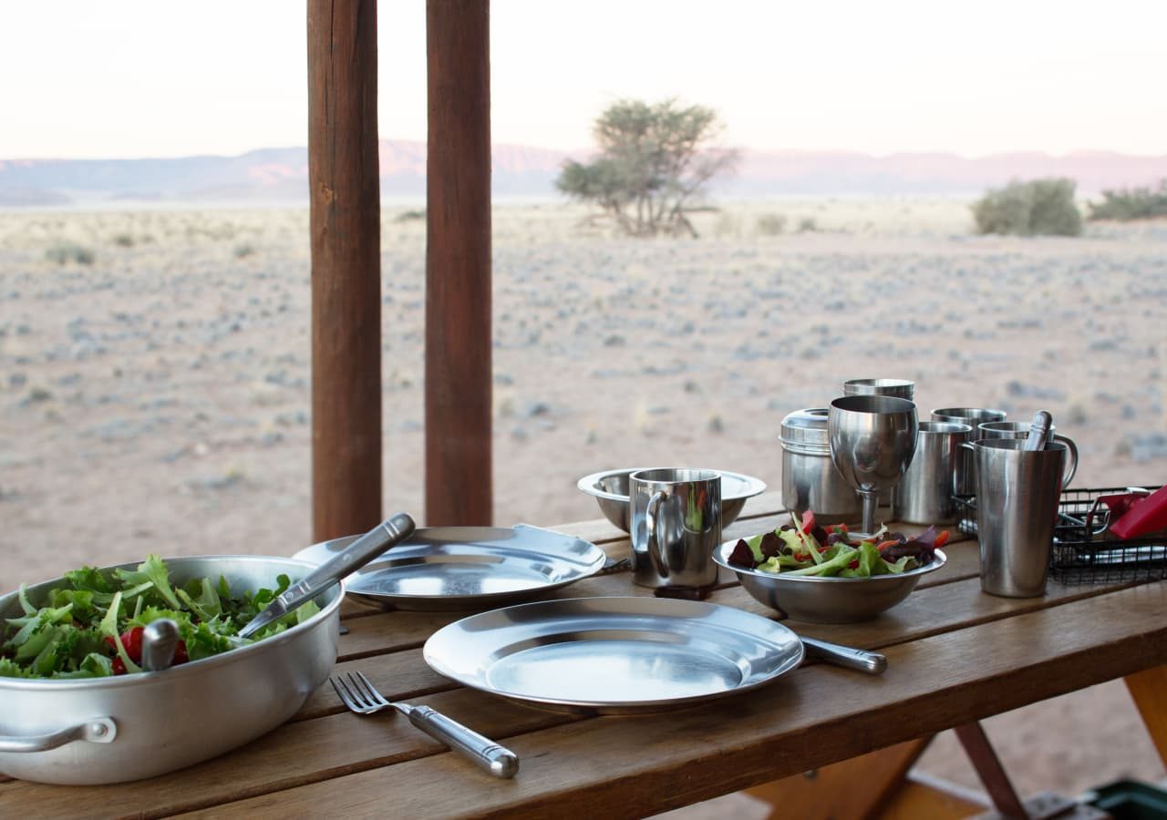 Desert camp lunch on the verandah 1280