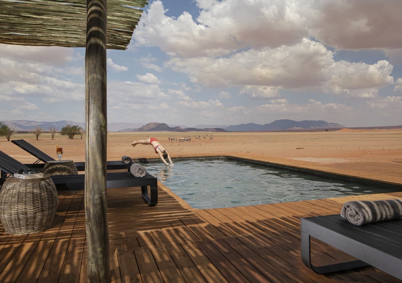 Kwessi dunes swimming pool 1280