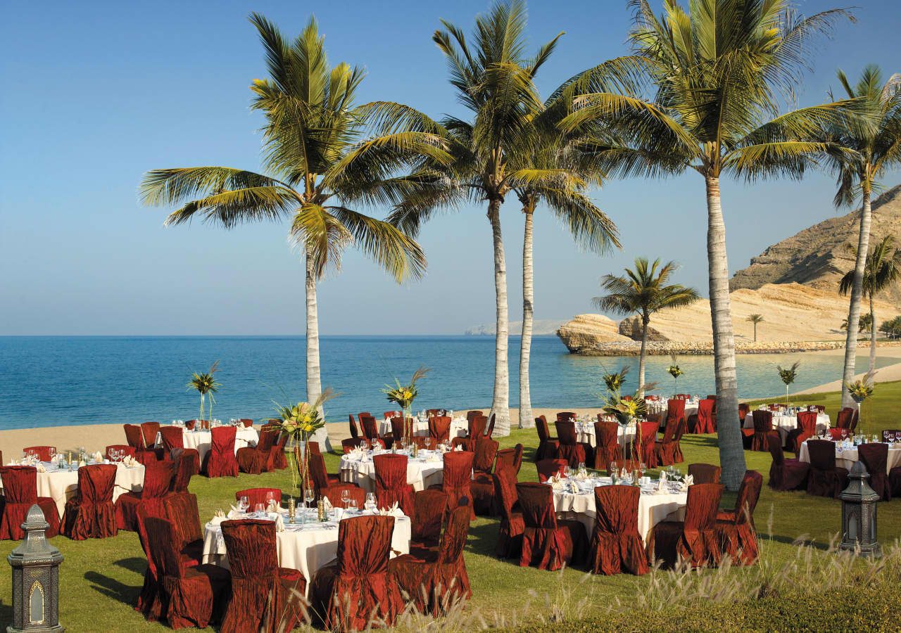 Al bandar at shangri la barr al jissah resort and spa beach banquet dining 1280