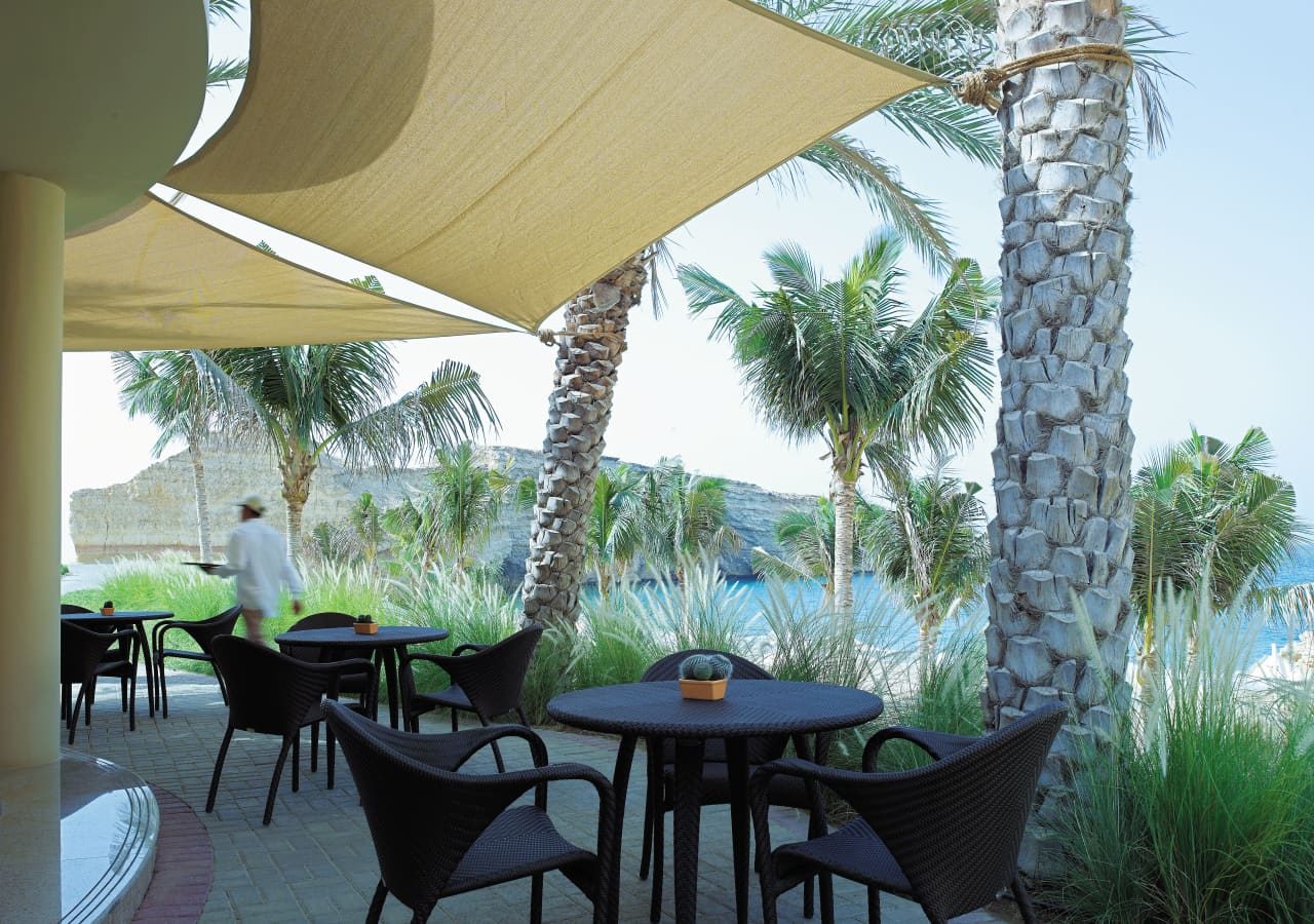 Al husn at shangri la barr al jissah resort and spa maharr beach bar 1280