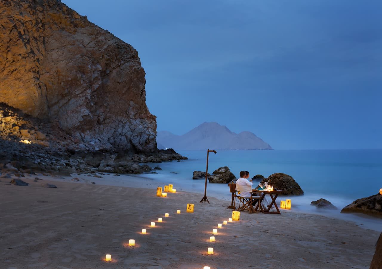 Six senses zighy bay private dining by the bay 1280