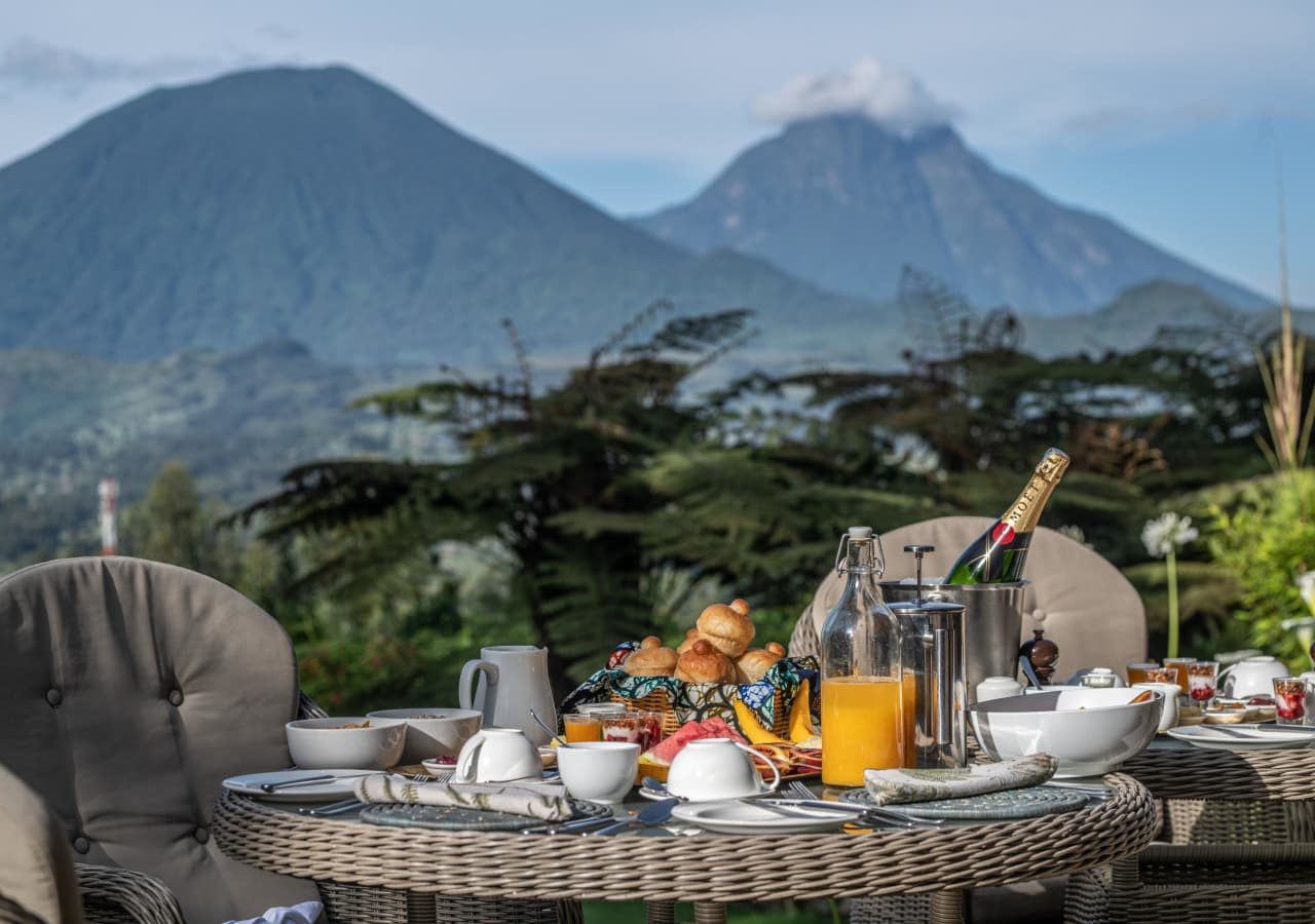 Sabyinyo silverback lodge breakfast with a view 1280