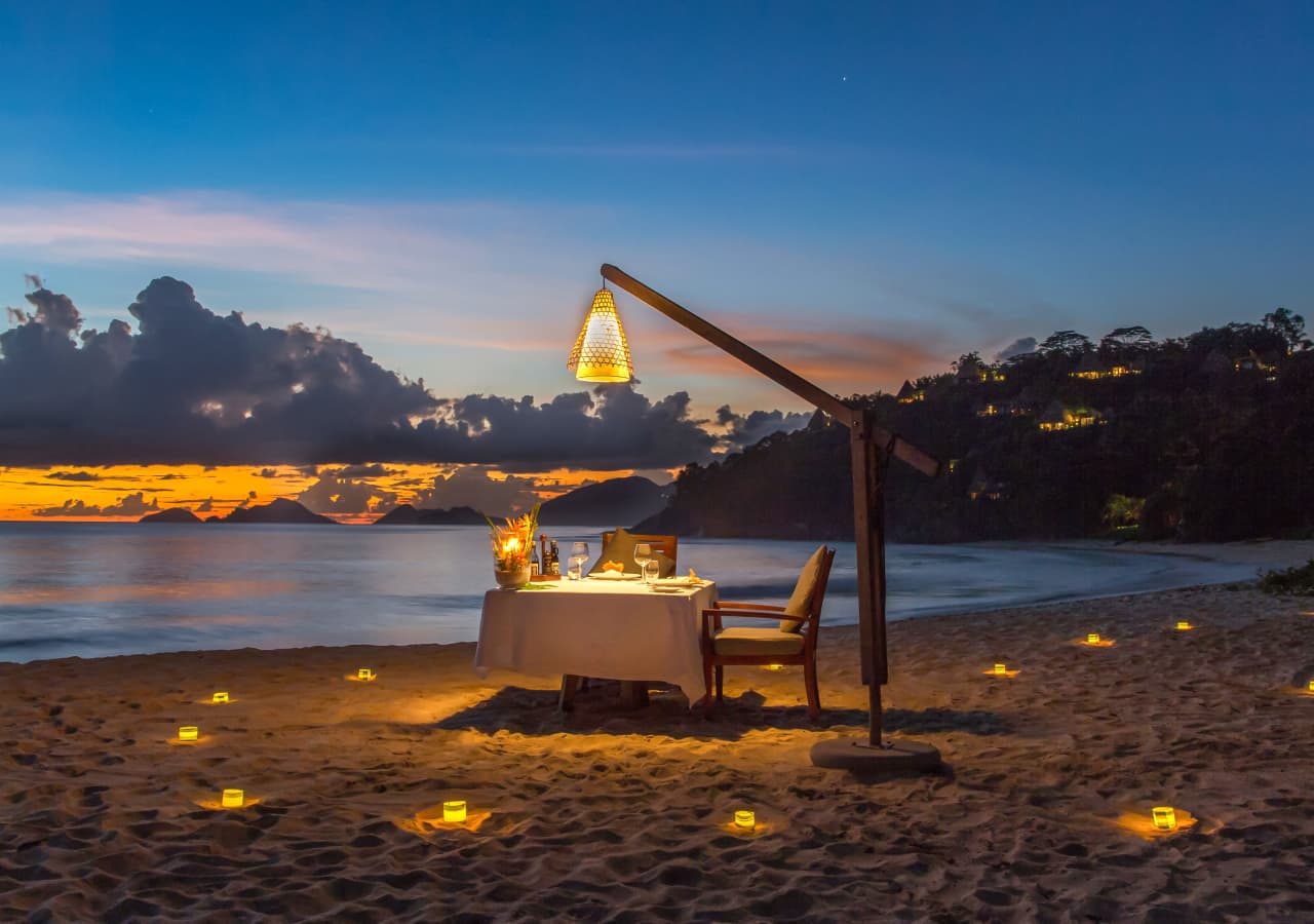 Anantara maia seychelles villas romantic beach dinner 1280