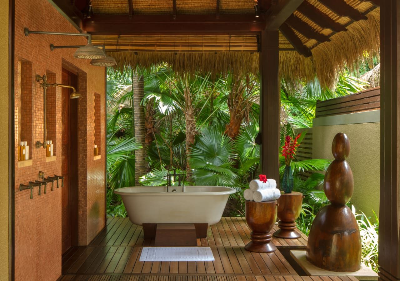 Anantara maia seychelles villas spa outdoor bathtub and shower 1280