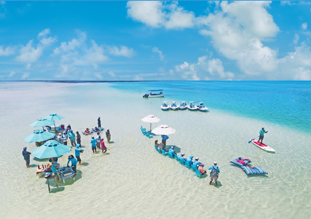 Astove atoll lunch on blue safari 1280