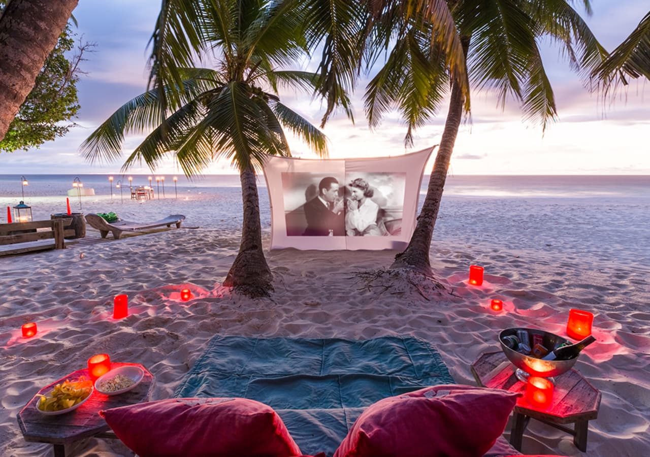 North island outdoor beach cinema 1280