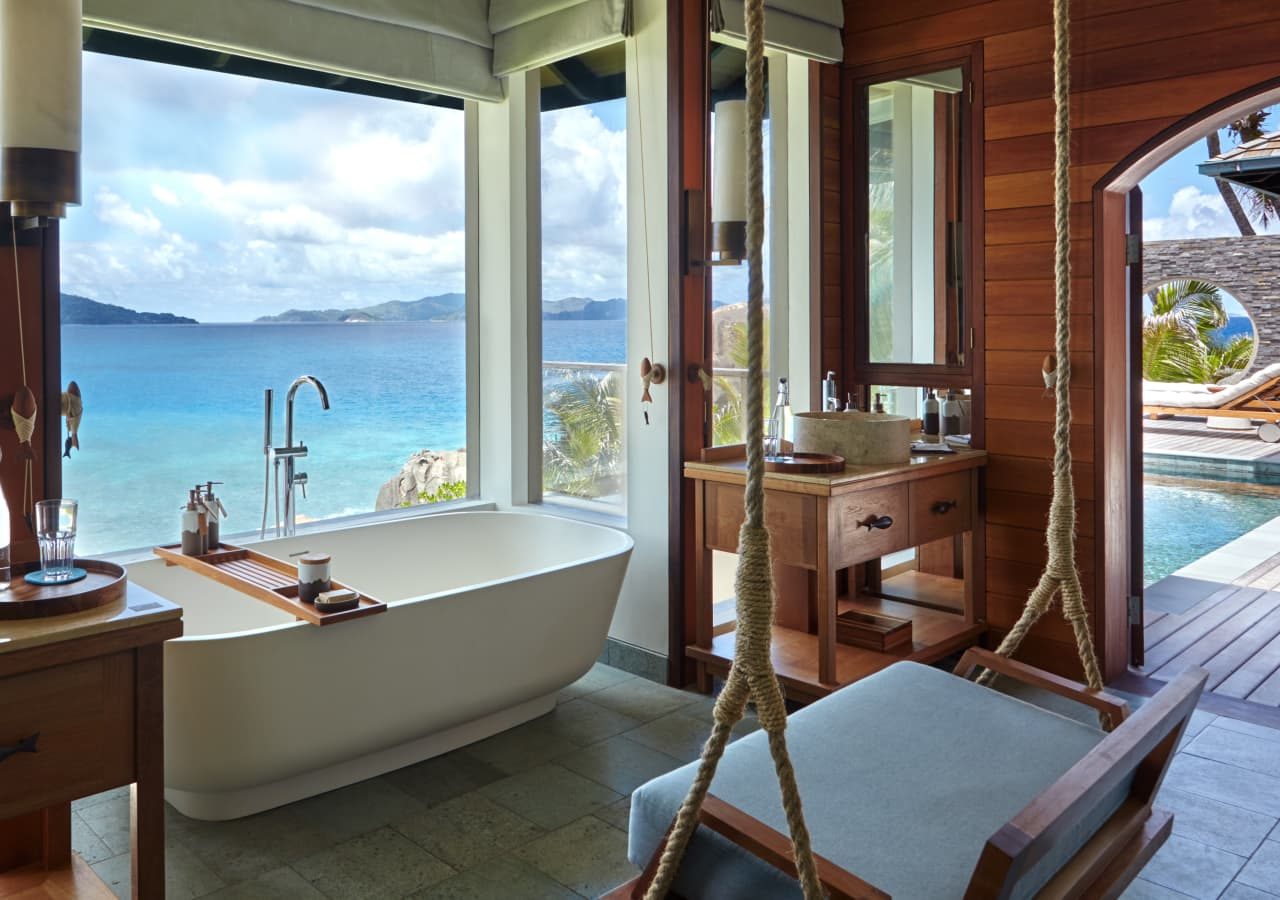 Six senses zil pasyon bathtub with a view 1280