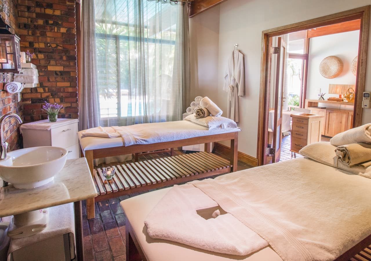 Camps bay retreat spa and treatment room 1280