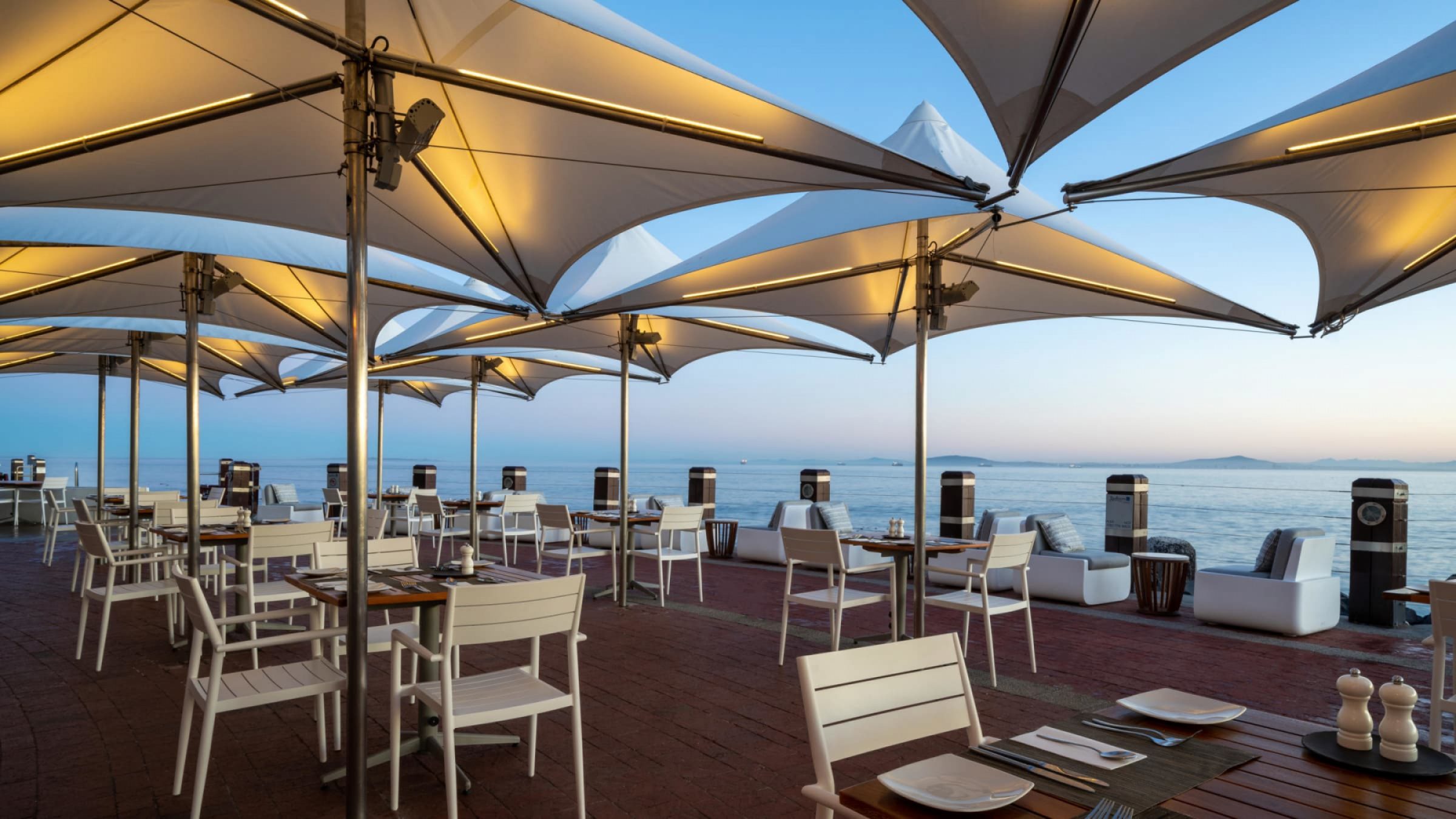 Radisson blu hotel waterfront tobagos restaurant at sunset 2400