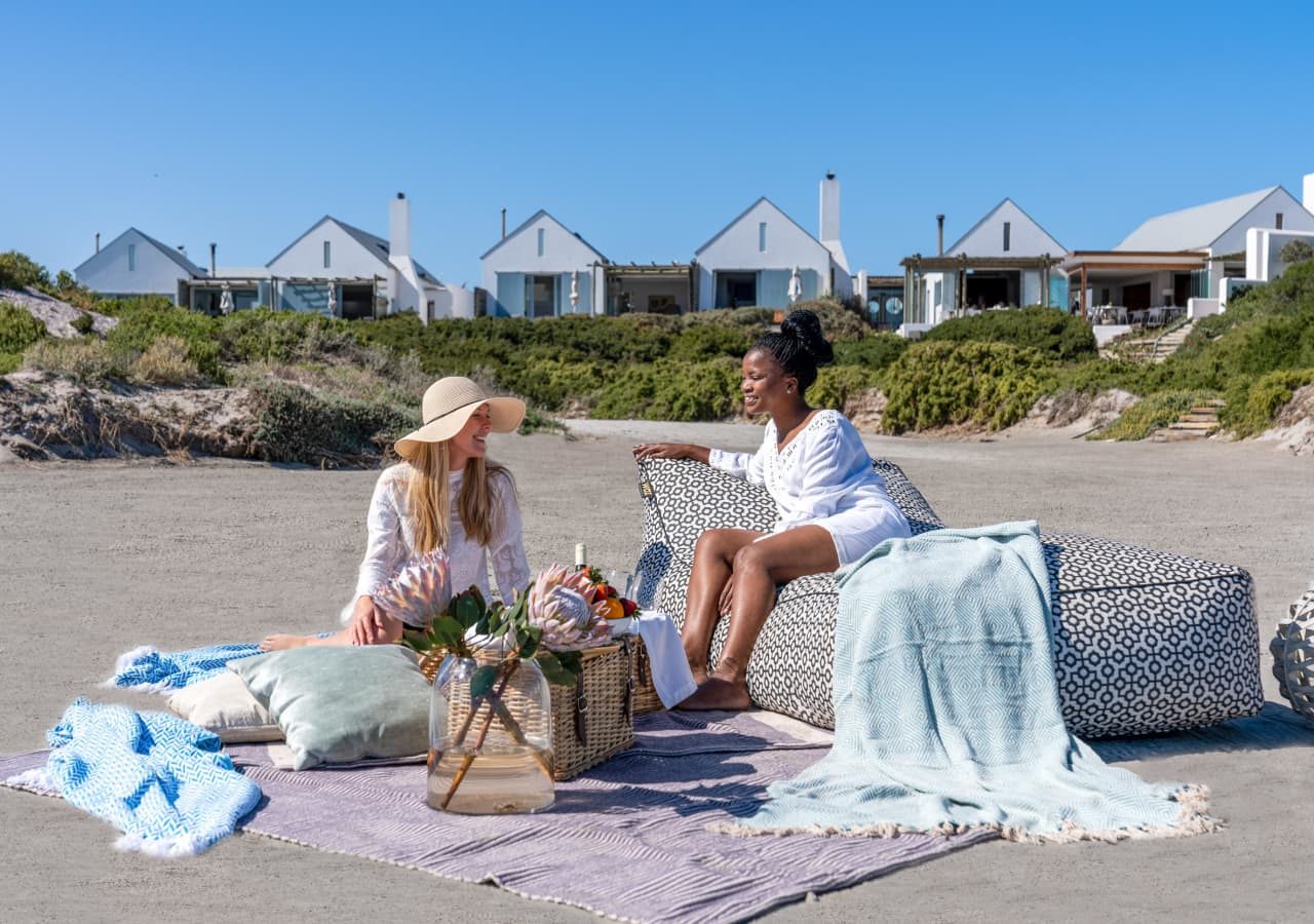 Strandloper ocean boutique hotel picnic on the beach 1280