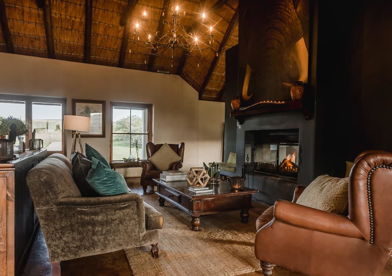 Amakhala hlosi game lodge guest lounge area 1280