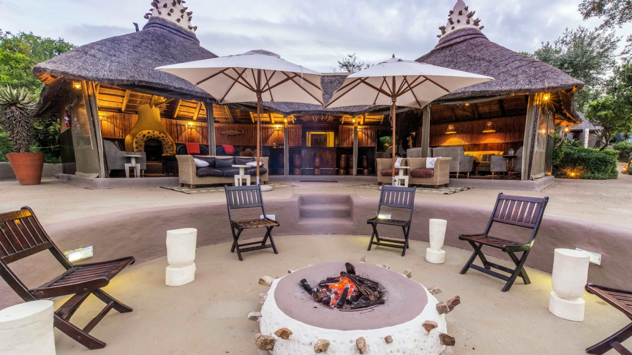 Amakhala safari lodge fire pit lounge area 2400