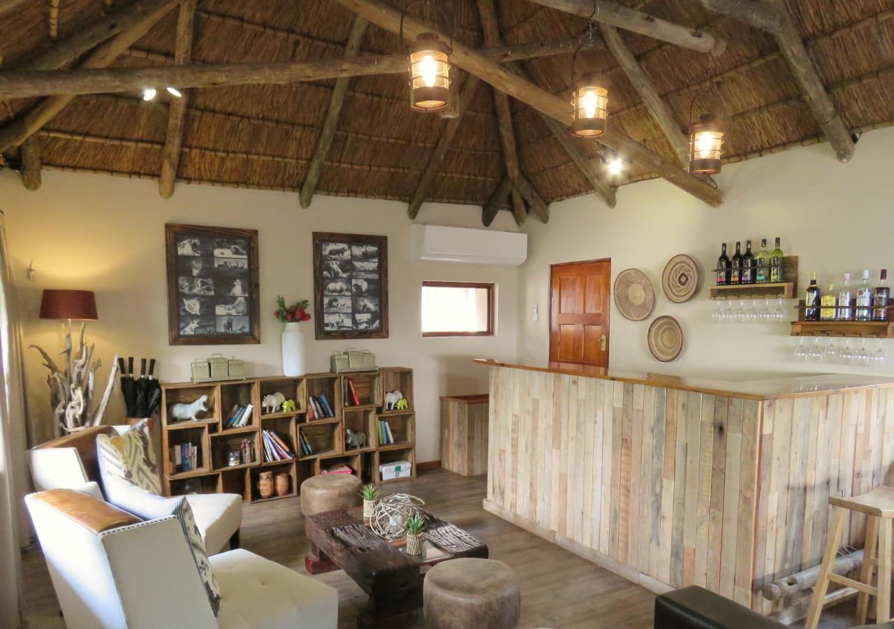 Amakhala woodbury tented camp lodge bar area 1280