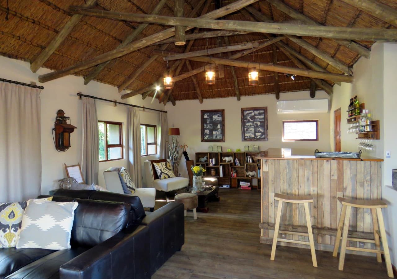 Amakhala woodbury tented camp lounge and bar area 1280