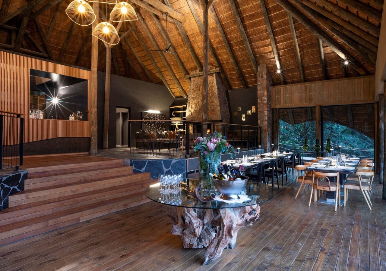 Bayethe tented lodge shamwari private game reserve bar and dining area 1280