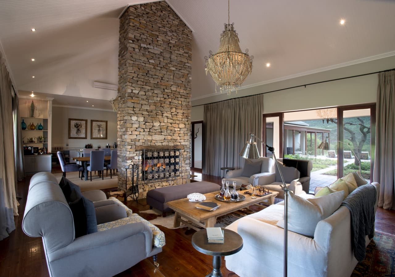 Kwandwe melton manor lounge and dining area 1280