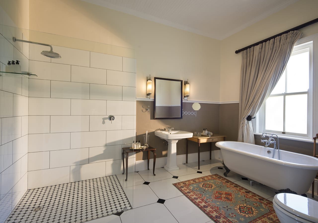 Kwandwe uplands homestead suite bathroom 1280