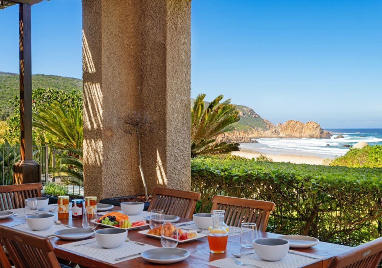 Pezula castle breakfast overlooking the sea 1280