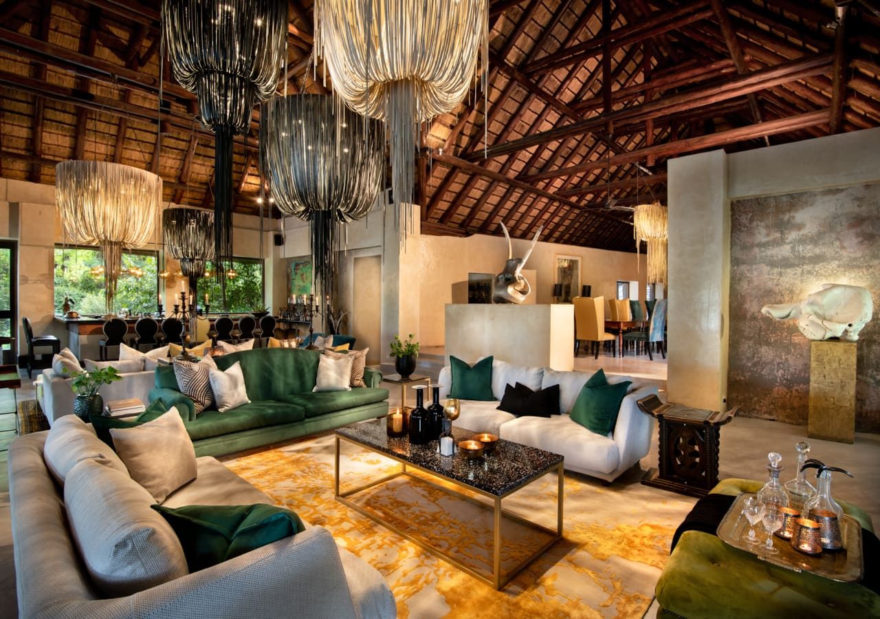 Chitwa chitwa private game lodge central lounge area 1280