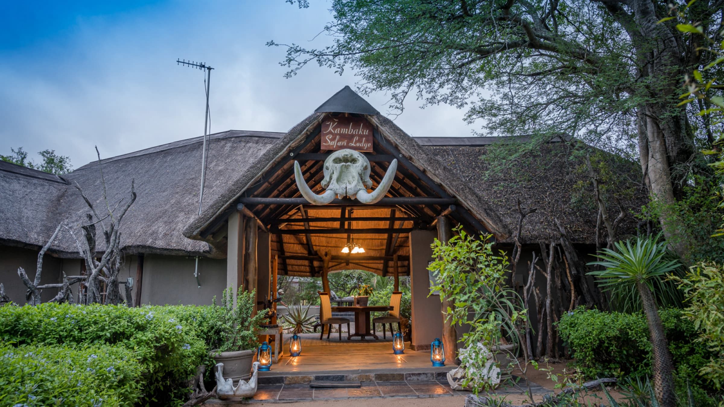 Kambaku safari lodge lodge reception 2400