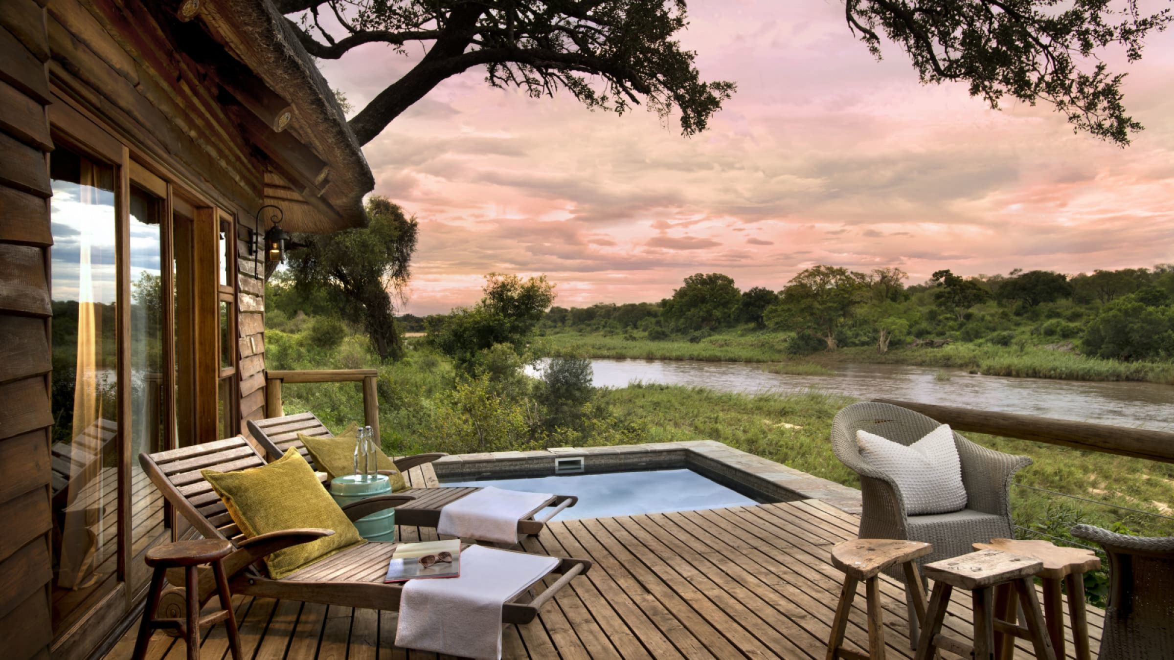 Narina lodge lodge suite with a private pool 2400