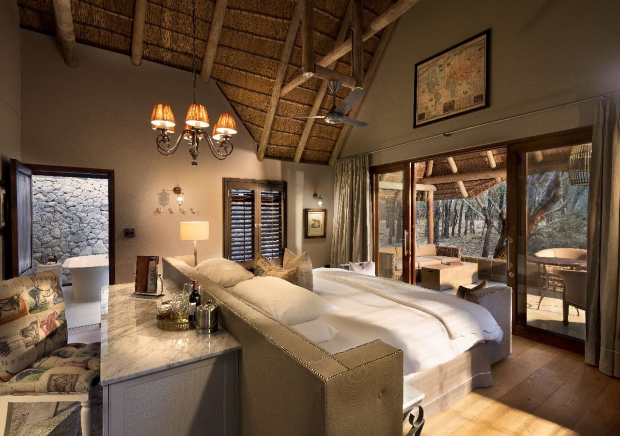 Ngala safari lodge bedroom in a cottage 1280