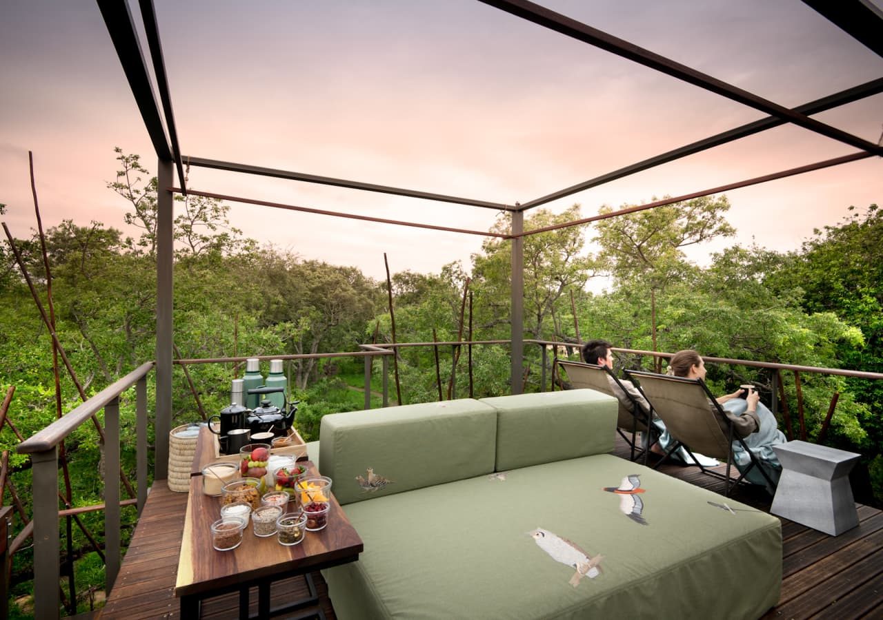 Ngala treehouse top level sunset views 1280