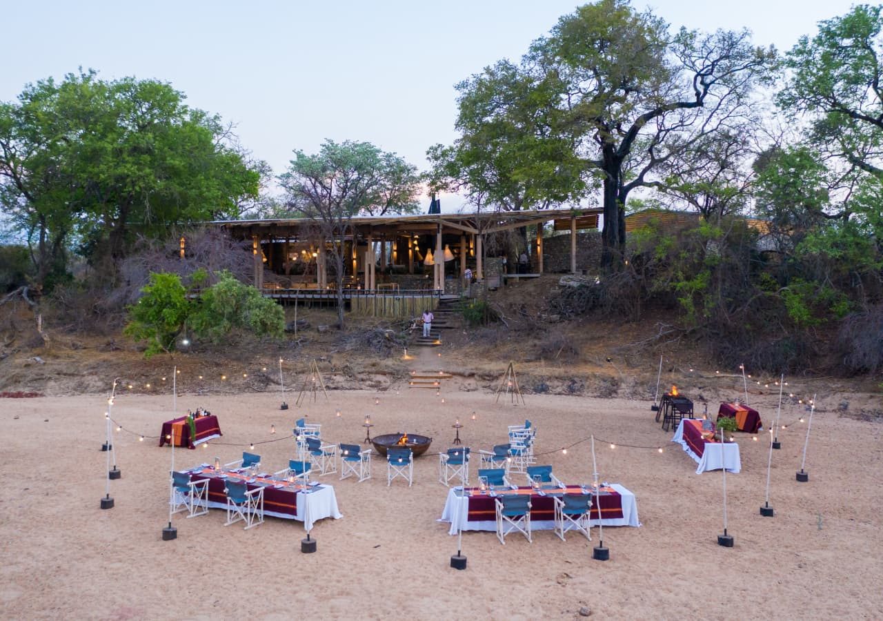 Saseka tented camp dinner on the riverbed 1280