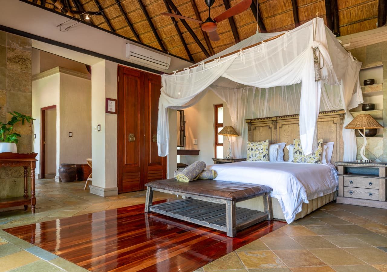 Shumbalala game lodge guest bedroom 1280