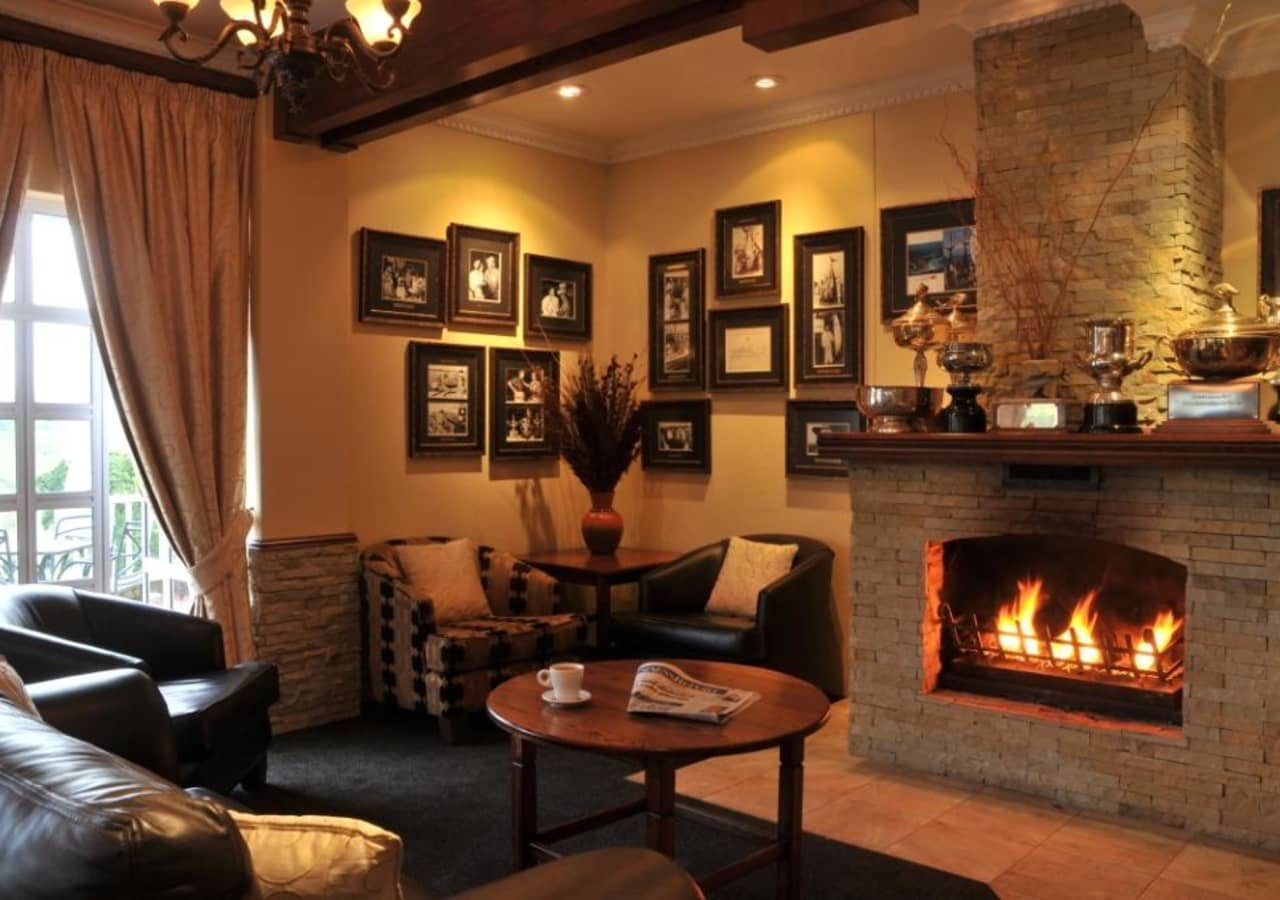 Cathedral peak hotel guest lounge and bar 1280