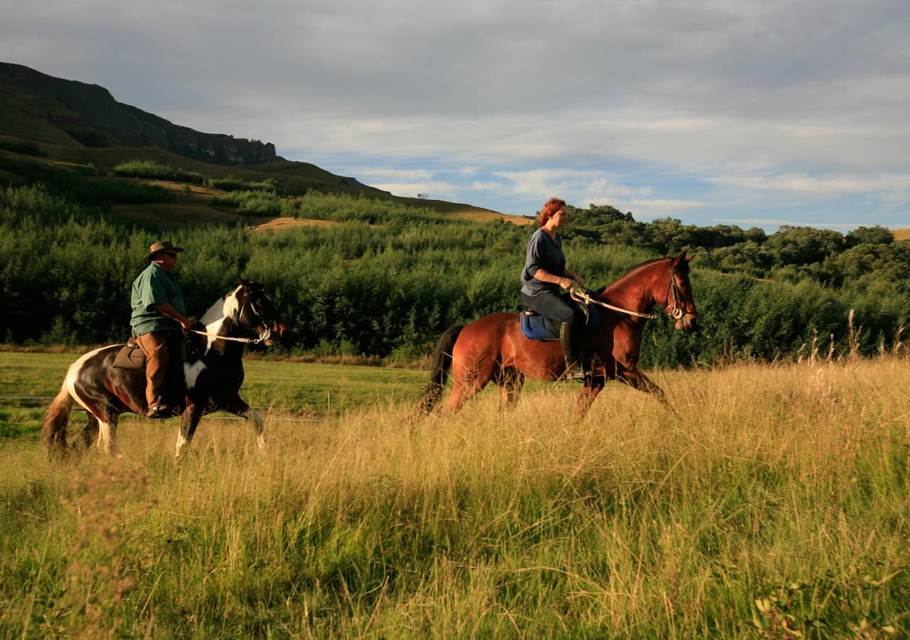 Cleopatra mountain farmhouse horse riding 1280