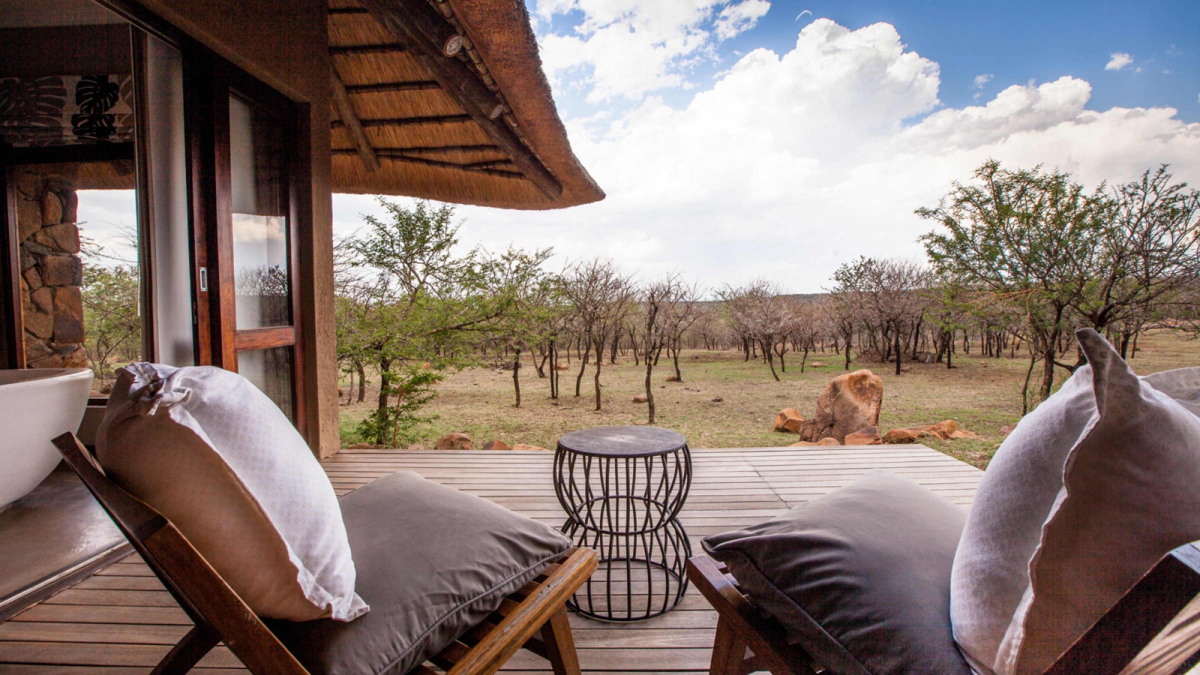 Nambiti hills private game lodge private deck views 2400