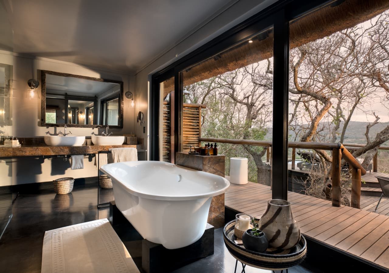 Phinda mountain lodge guest suite bathroom 1280