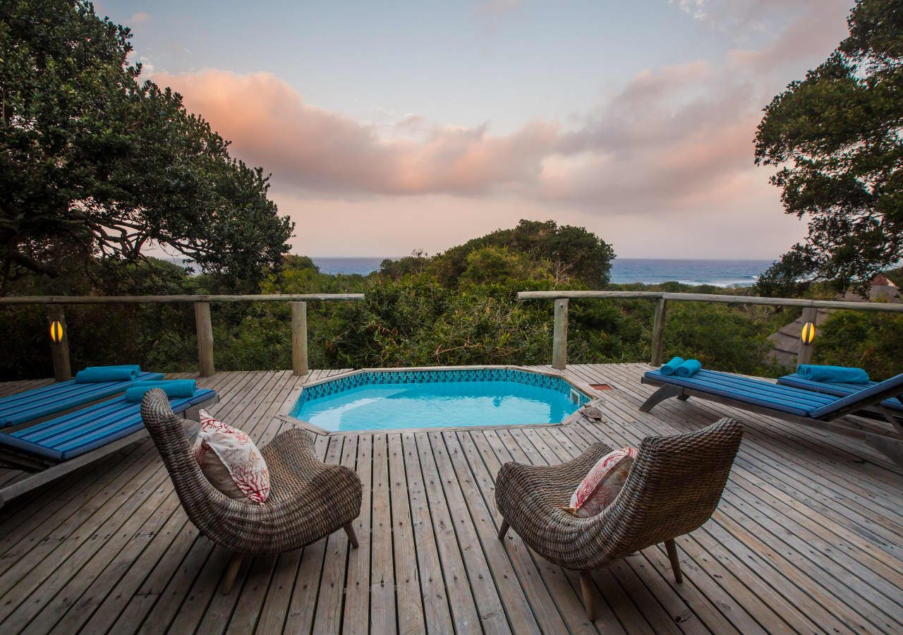 Thonga beach lodge ocean view room pool deck 1280