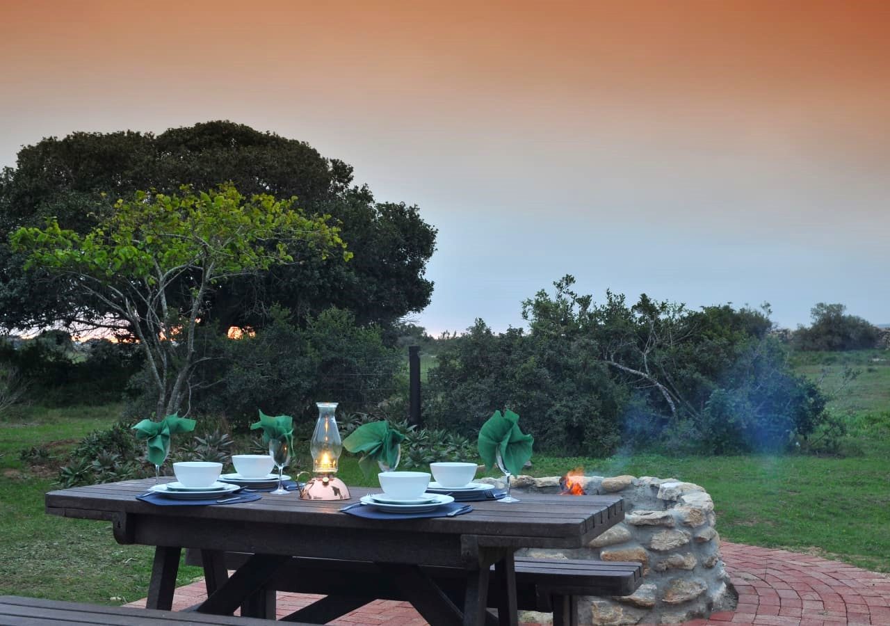 De hoop collection outdoor dining and firepit 1280