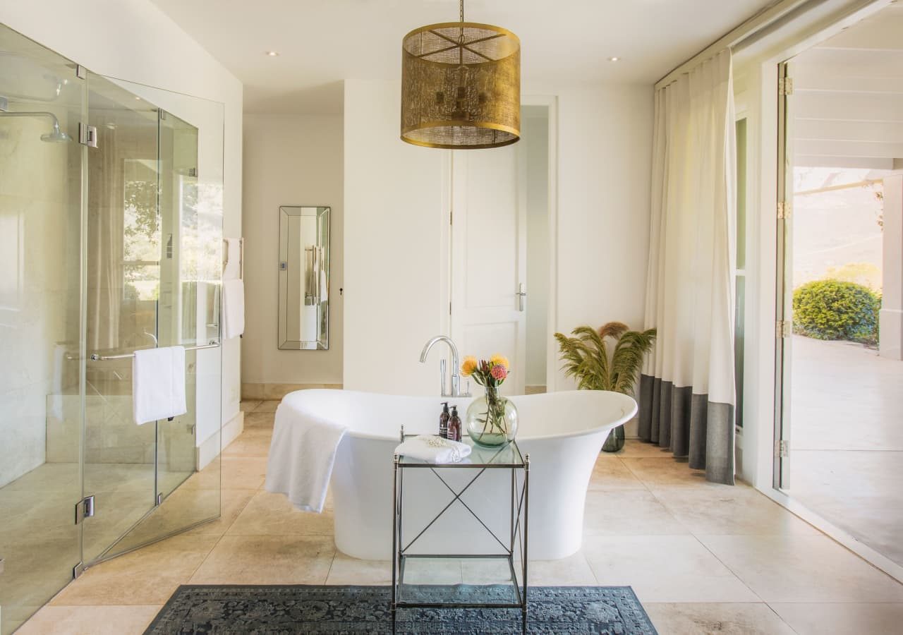 Boschendal mountain villa bathroom 1280