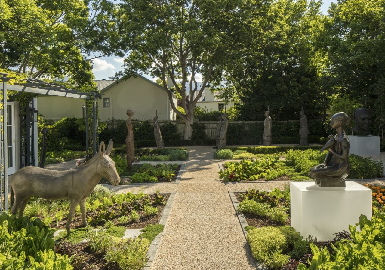 Le quartier francais herb garden 1280