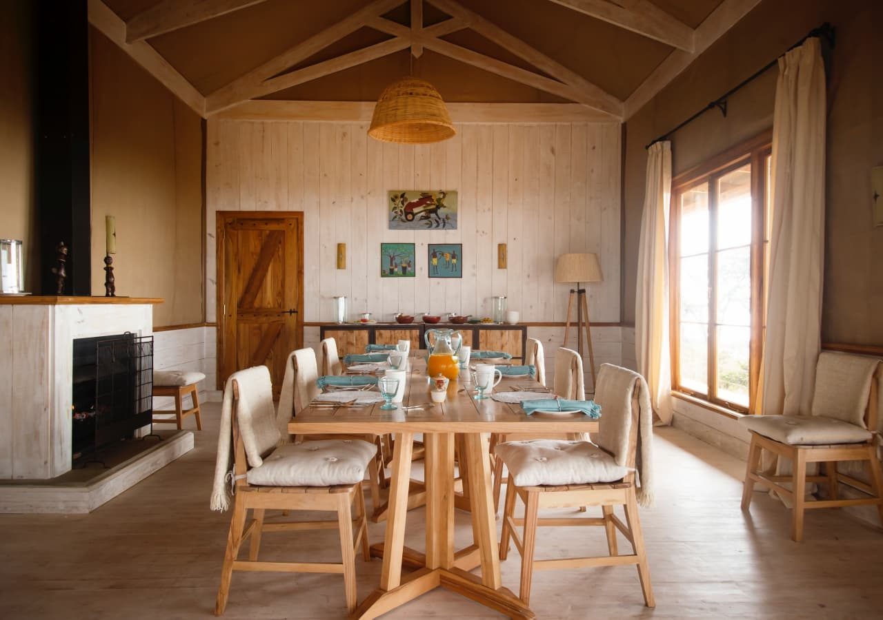 Entamanu private dining room interior 1280