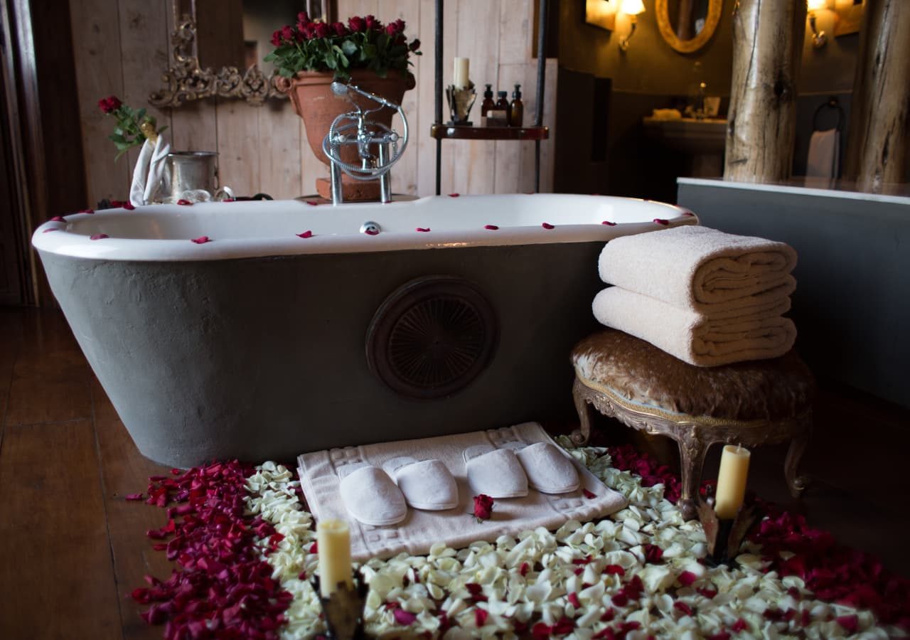 Ngorongoro crater lodge romantic bathtub turn down 1280