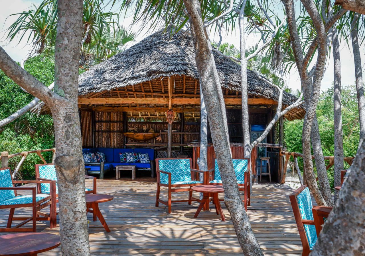 Saadani safari lodge beach bar and lounge 1280