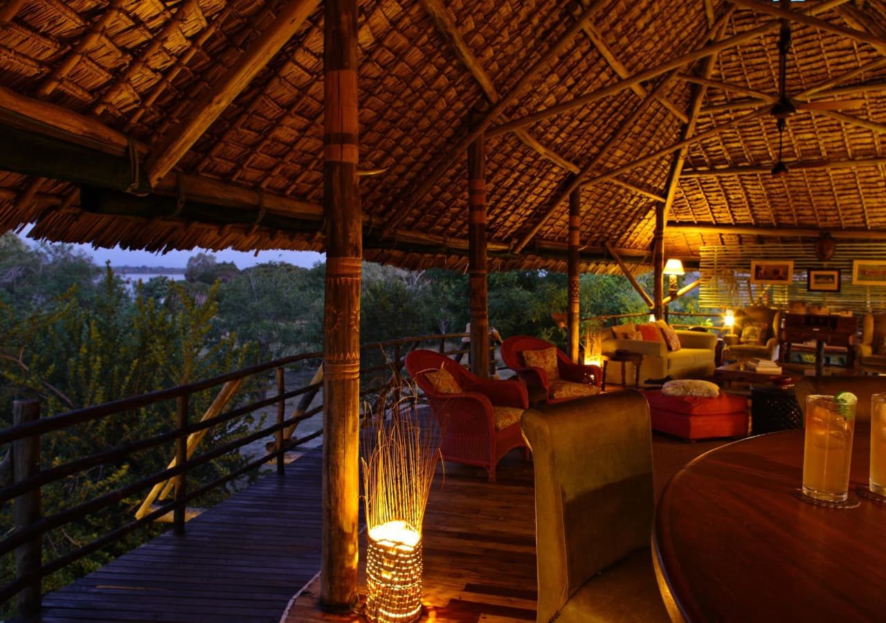 Siwandu elevated dining and lounge area 1280