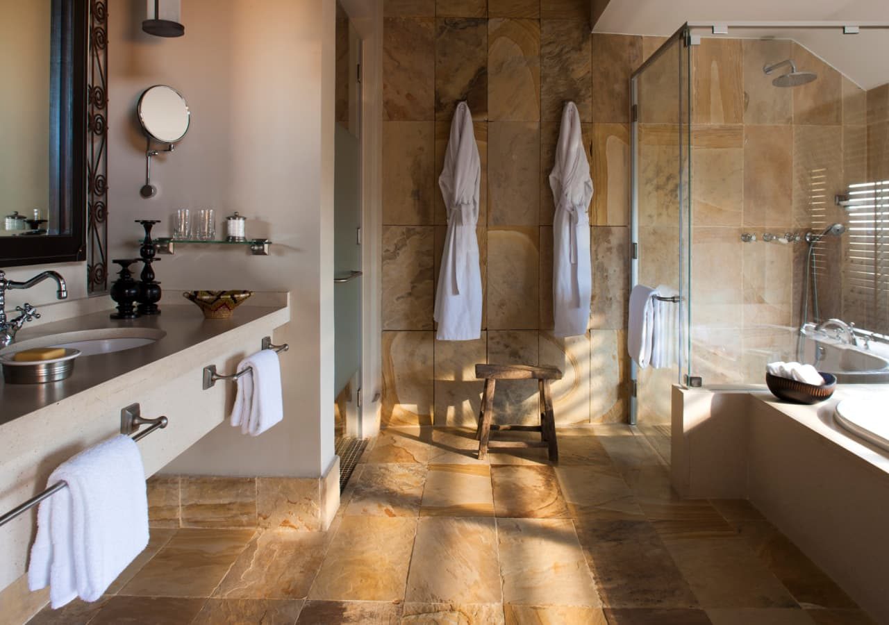 Four seasons safari lodge serengeti guest suite bathroom 1280