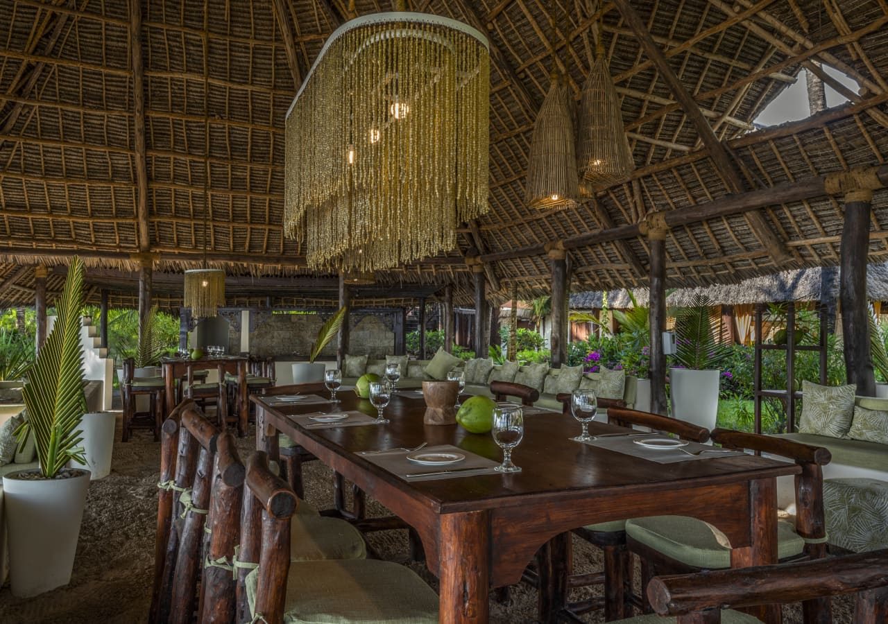 Breezes beach club and spa dining area 1280