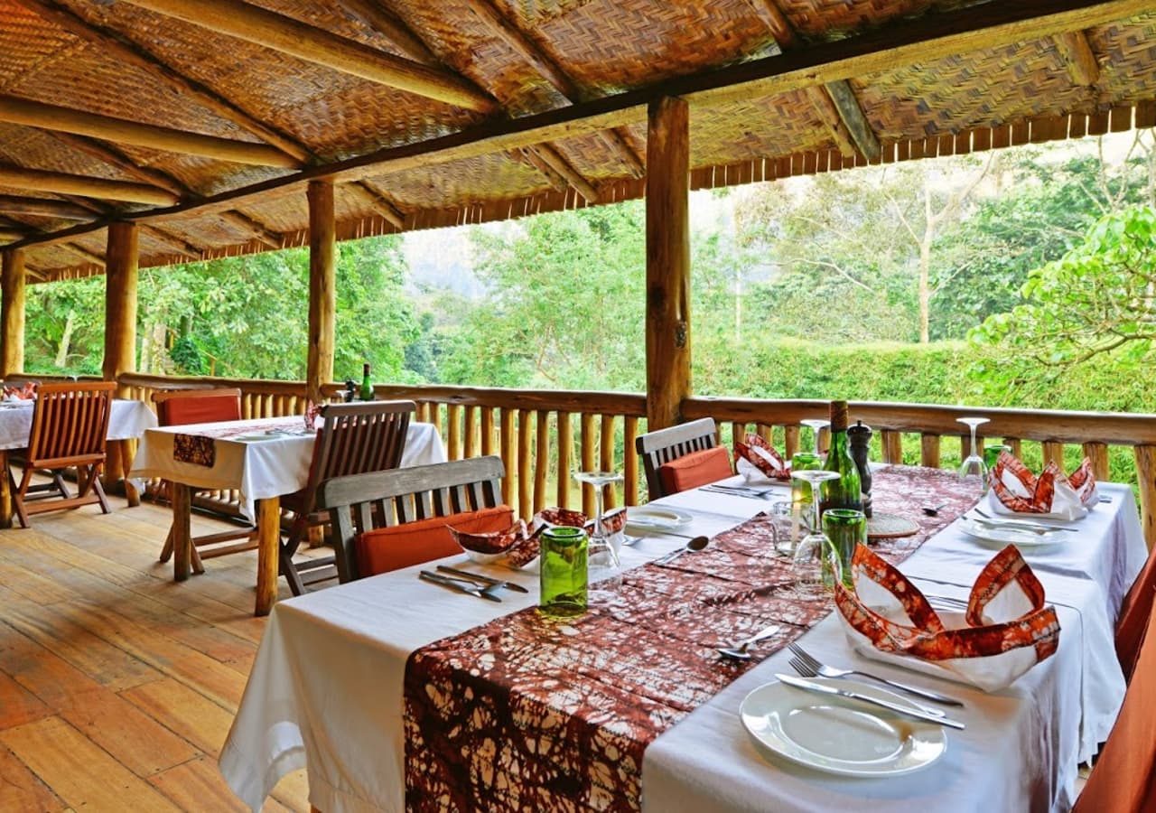 Buhoma lodge dining area 1280