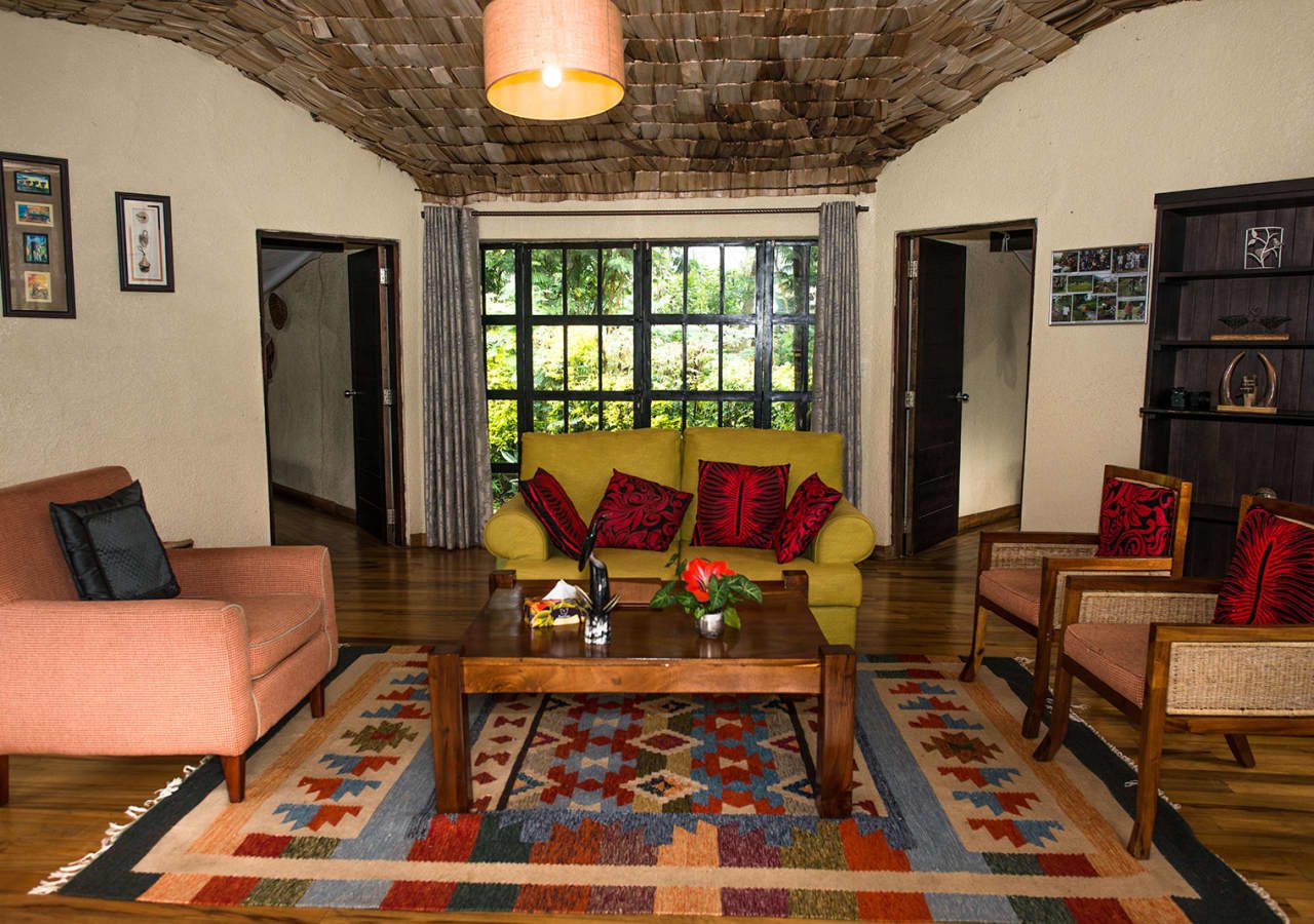 Mahogany springs safari lodge guest main lounge 1280