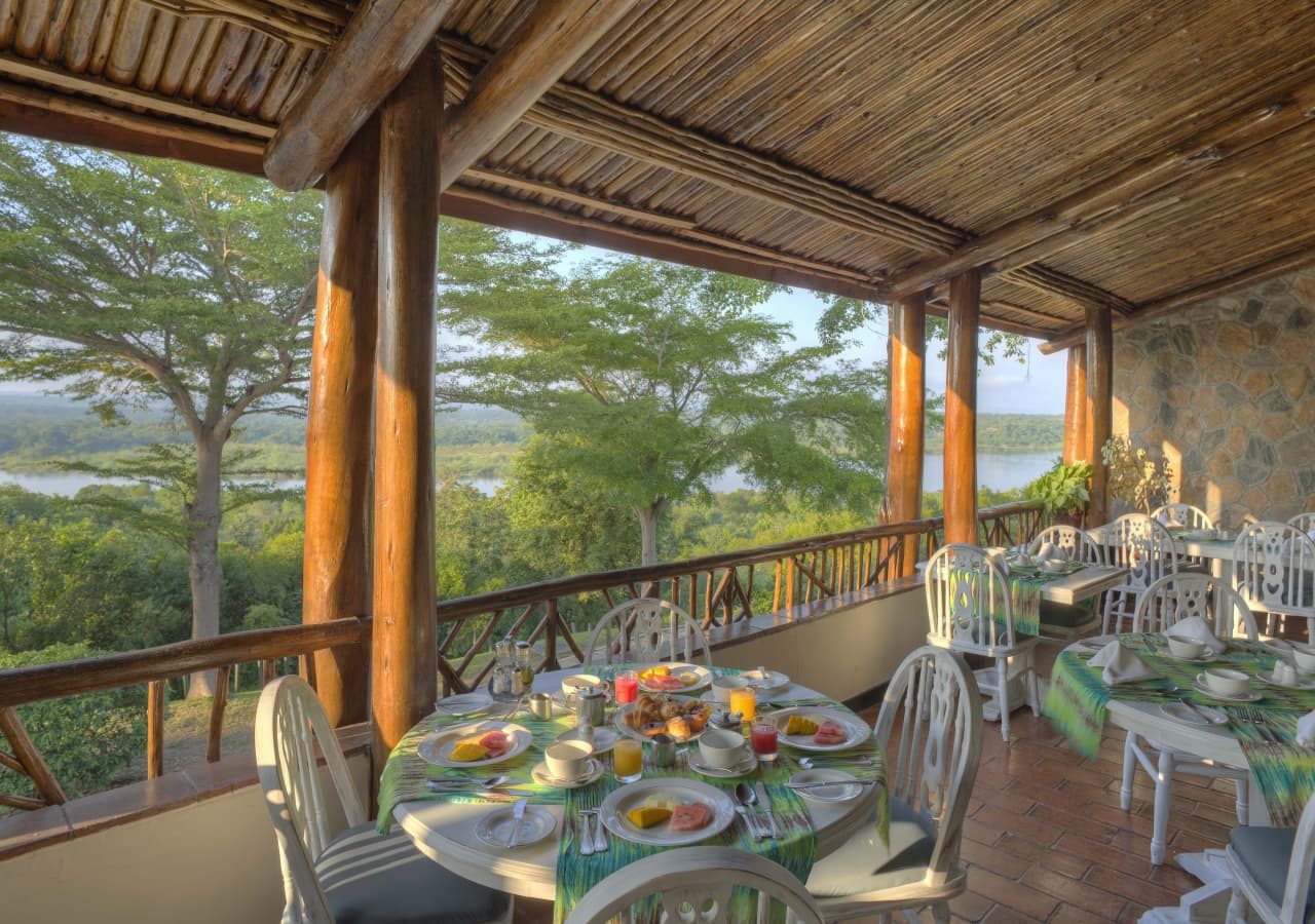 Paraa safari lodge breakfast on the terrace 1280