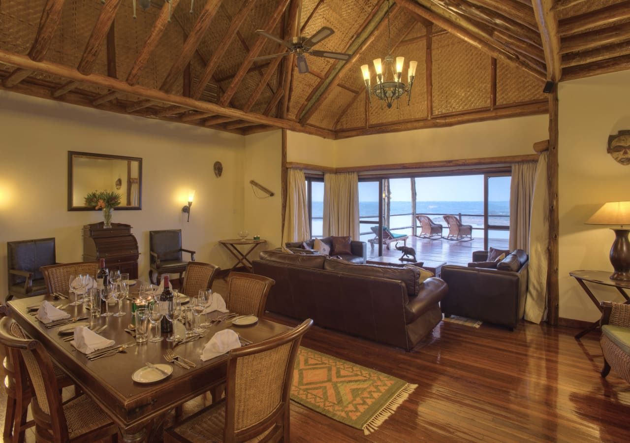 Mweya safari lodge presidental cottage lounge 1280